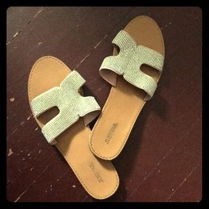 Diamond slide sandal